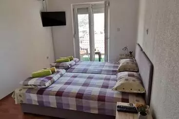 آپارتمانهای توریستها Apartman Dada