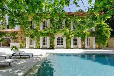 Bed and Breakfast Bastide De Gueissard
