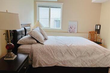 Bed and Breakfast Peaceful And Spacious Lake View