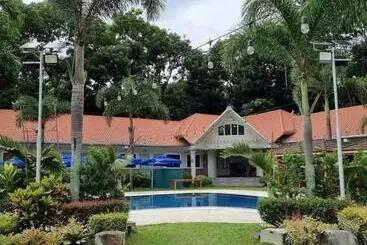 Hotelli 3 Peaks Resort & Boutique