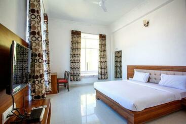 Hotel Lb The Amar Palace