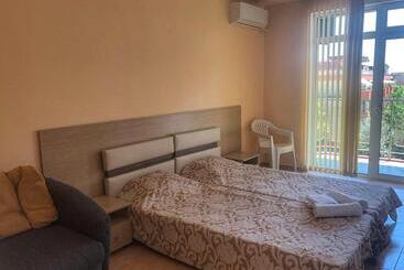 هتل хотел кристал