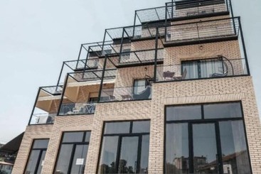 فندق Mia Marine Rooms