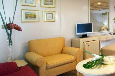 هتل Mövenpick Prince Abbas Lake Nasser Cruise, Every Monday Four Nights From Aswan, Every Friday Three N