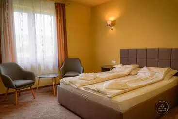 ベッドアンドブレックファースト Nosztalgia Resort