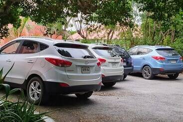 تختخواب و صبحانه Abaai Resort