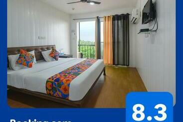 Hotelli Fabexpress Vincy Palace, Mandrem Beach