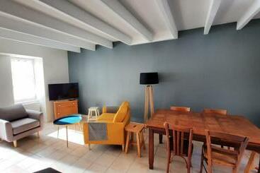 Turistlägenheter Maison De Pêcheur Rénovée Avec Cour Proche Du Port