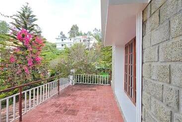 Pensió Lakshmi Illam Guesthouse For Families Only