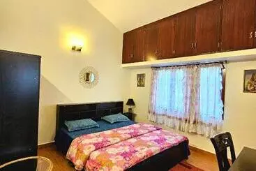 Pensione Lakshmi Illam Guesthouse For Families Only