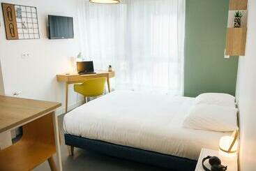 Апарт-отель Twenty Business Flats Jouy En Josas