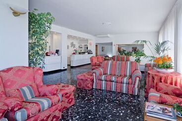 فندق Ariston Montecarlo