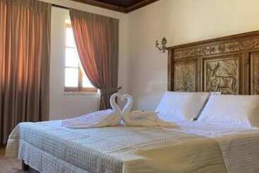 Отель Rose Garden