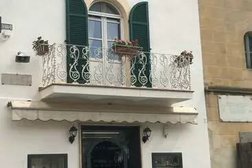 B&b La Loggia E L’orologio