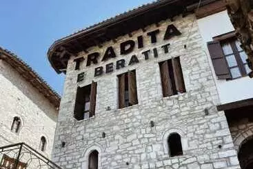 Hotel Tradita E Beratit