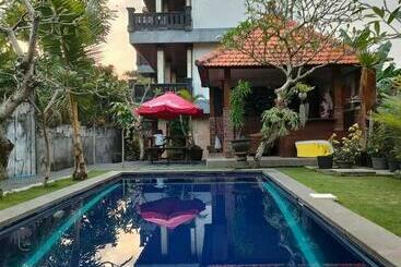 Majatalo Mandira Surf Stay By Sila Dharma