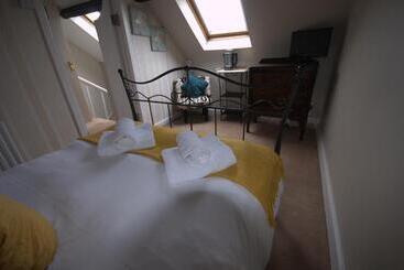 Pensjonat Lizzys Little Kitchen Town Accommodation