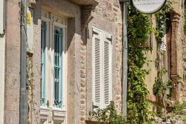 پانسیون Lunaria Guest House