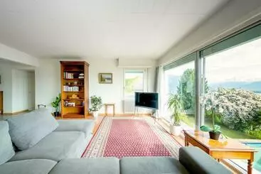 Pensão Rooms In Splendid Apartment With Parking Stunning Lake View