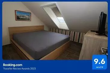 Ferienwohnungen Blonde River Apartman Sőtér Szeged