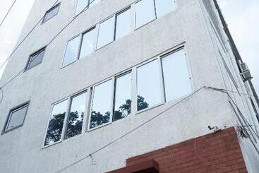 호텔 5 Star Grand  Premium