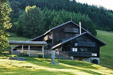 膳宿费 Planinski Dom Vrhe