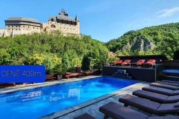 פנסיון Bunkr Karlštejn