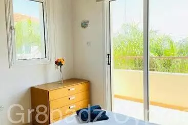 Apartamenty turystyczne Gr8padz Villa Artemis