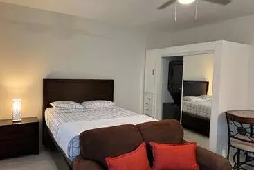 آپارتمان‌های توریست‌ها Luxury Studio Rooftop Pool N View Unit #4