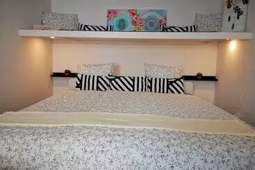 Pensjonat Private Couple Room On Caparica Poshtel