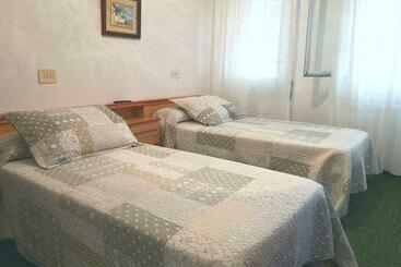 پانسیون Hostal Viña