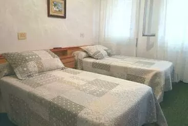 ペンション Hostal Viña