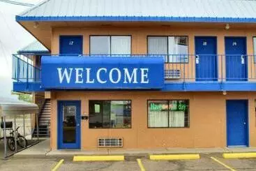 Motel 10