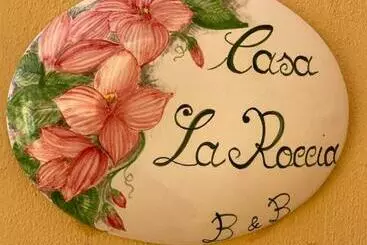 ベッドアンドブレックファースト Casa La Roccia