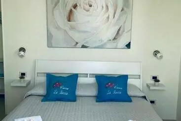 تختخواب و صبحانه Casa La Roccia