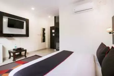 Fabhotel Madhuban Inn