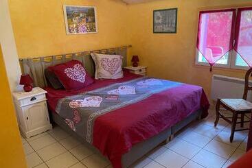 ツーリストアパートメント Gîte En Drôme Provençale