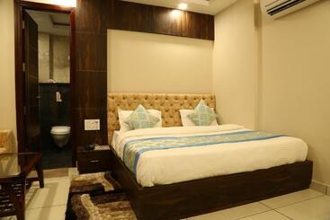 Hotel Kush Ganga   50 Meter From Har Ki Pauri, Haridwar