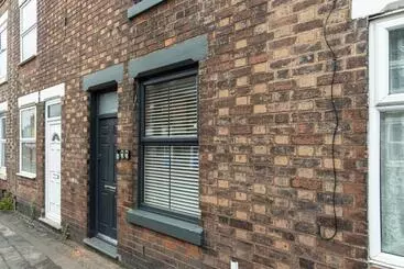 ツーリストアパートメント Branston House