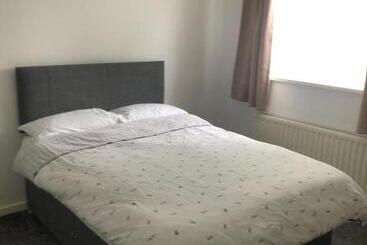 דירות לתיירים Normanby Raybould House