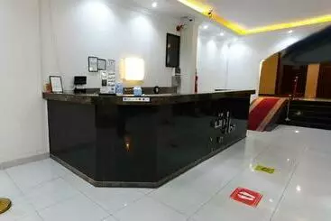 アパートホテル Rehana Al Wurud Suites