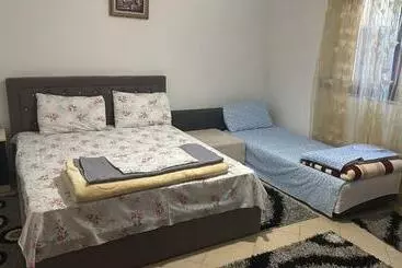 ツーリストアパートメント Guri Guest House