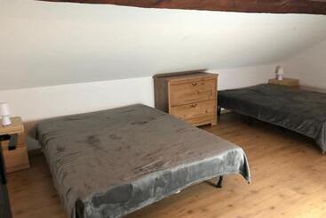 Apartamenty turystyczne Superbe Appartement T3 Duplex, Ax Les Thermes