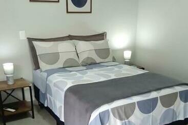 민박 Suíte Ilhinha Em Condomínio Na Praia Do Perequê