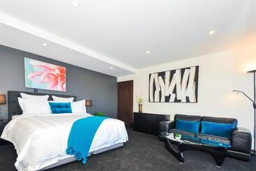 آپارتمانهای توریستها Lovely Apartment Amazing Lake & Mountain Views