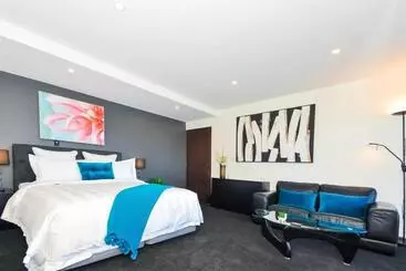 ツーリストアパートメント Lovely Apartment  Amazing Lake & Mountain Views