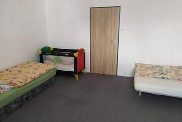 ツーリストアパートメント Apartmán Olomouc Nemilany