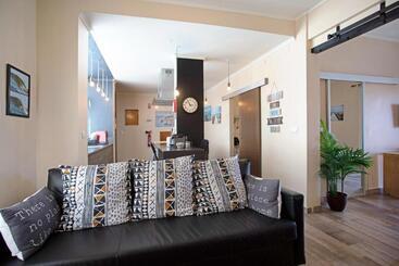 Turista apartmanok Home Away From Home