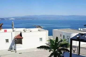 Vakantie-appartementen апартаменты с видом на море 3+1