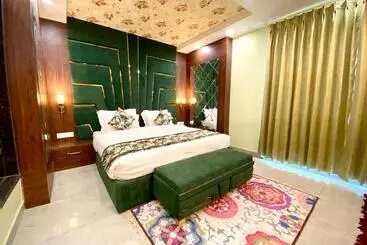 Woodville Inn   Hotel In Mcleodganj